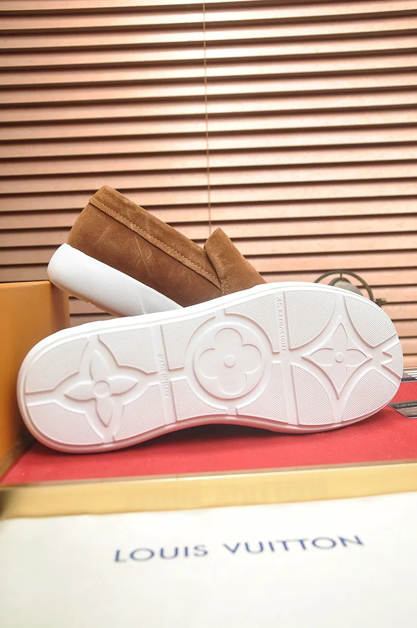 Men's men's shoes 💰700💶[LOUIS VUITTON] new original order 🍀LV Louis Vuitton * - top version of LV classic trendy shoes! Made of imported original LV fabric with rubber surface, breathable cowhide lining, and original wear-resistant rubber foam outsole! High quality products! The yardage is 38-44.